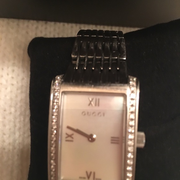 Gucci Watch ( diamonds and mother of pearl) main image 5